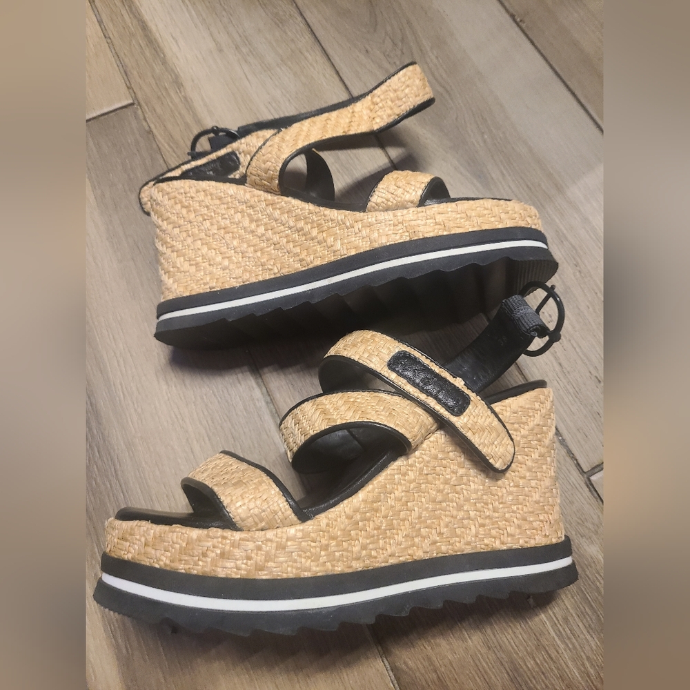 Marc Cain Tan and Black Wedge Shoes